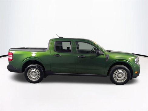 Used 2025 Ford Maverick XL image 4
