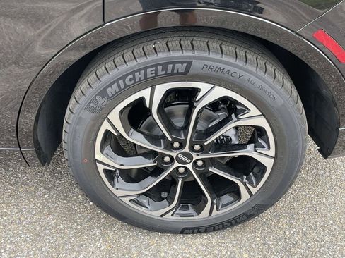 New 2026 Lincoln Nautilus Reserve image 9