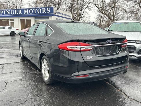 Used 2018 Ford Fusion SE w/ Fusion SE Technology Package image 3