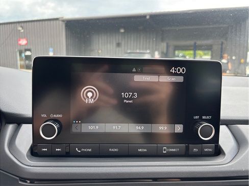 Used 2025 Honda Accord LX image 24