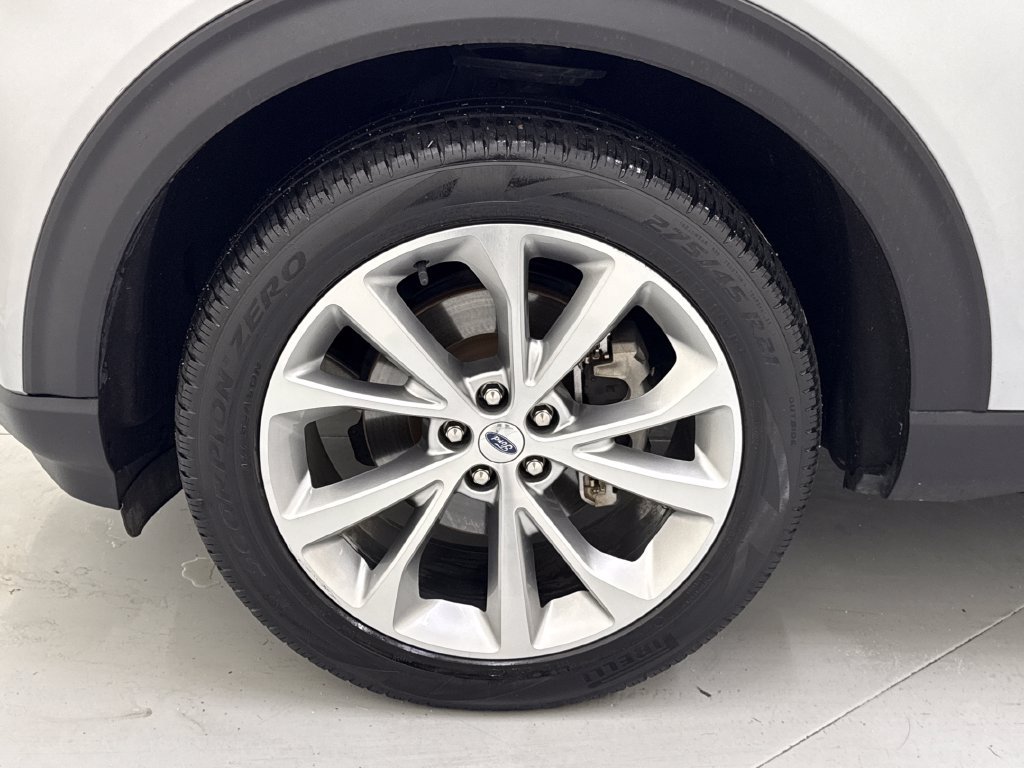 Used 2023 Ford Explorer Platinum AWD/4WD image 10