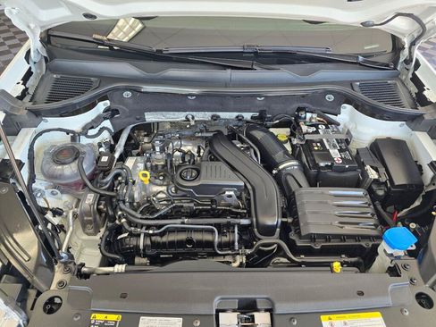 Used 2023 Volkswagen Taos S w/ Driver Assistance Package FWD image 9