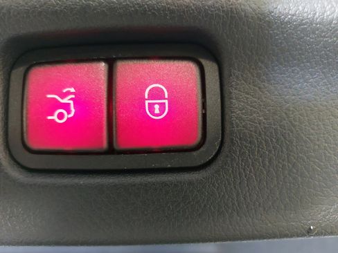 Used 2024 Mercedes-Benz C 300 4MATIC Sedan image 13