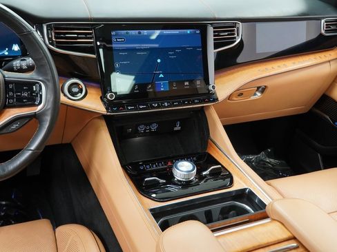 Used 2022 Jeep Grand Wagoneer Series III image 22