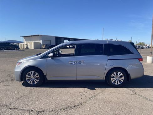 Used 2016 Honda Odyssey SE image 3