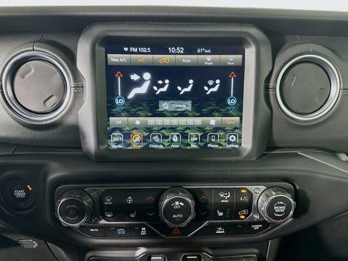 Used 2023 Jeep Wrangler Sahara w/ Cold Weather Group image 23