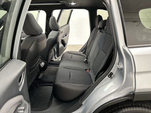 Used 2024 Subaru Ascent Limited w/ Technology Package image 20