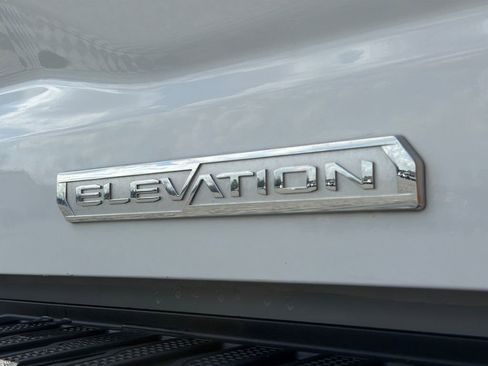 Used 2024 GMC Sierra 1500 Elevation image 18