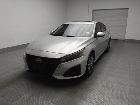 Used 2023 Nissan Altima 2.5 SV w/ SV Premium Package FWD image 15