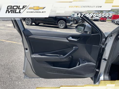 Used 2024 Volkswagen Jetta SE FWD image 12