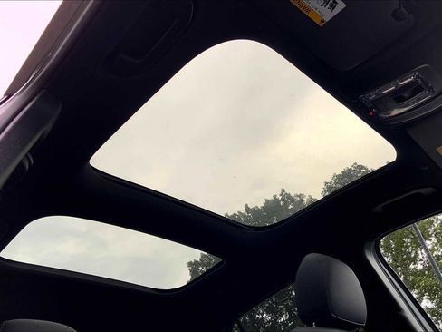 Certified 2026 Mercedes-Benz GLA 250 4MATIC image 11