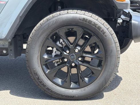 Used 2025 Jeep Wrangler Unlimited Sahara w/ Safety Group image 29