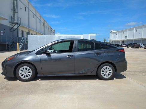 Certified 2019 Toyota Prius LE FWD image 8