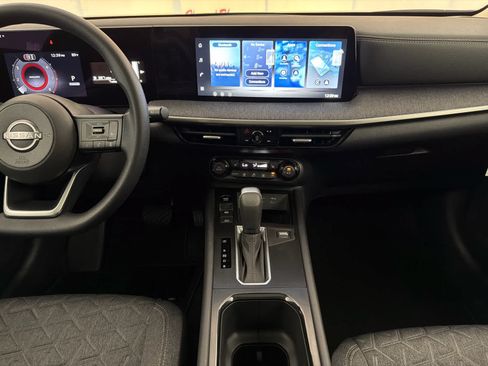 New 2026 Nissan Kicks SV w/ SV Premium Package FWD image 19