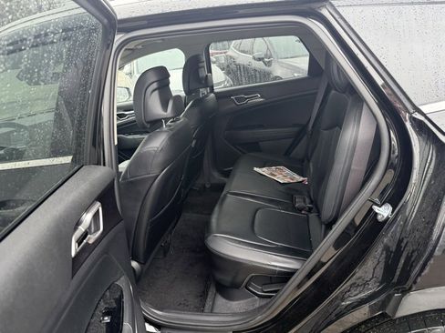 Certified 2023 Kia Sportage EX image 9