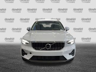 Used 2025 Volvo XC40 B5 Plus video 3