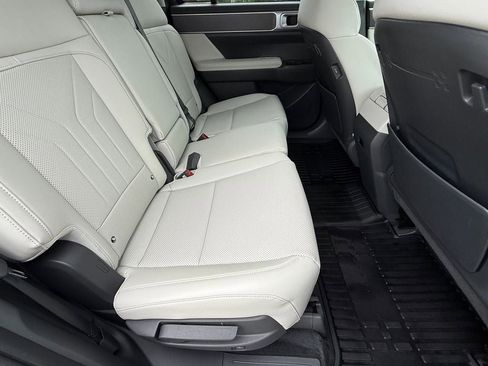 Used 2024 Hyundai Santa Fe SEL FWD image 11