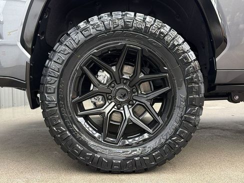 Used 2026 Toyota Sequoia Platinum w/ Tow Technology Package AWD/4WD image 11