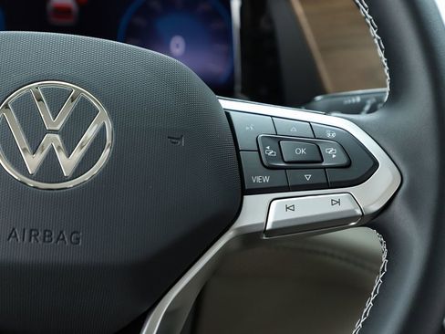 New 2026 Volkswagen Atlas SE image 22