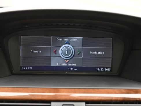 Used 2007 BMW 550i Sedan image 23