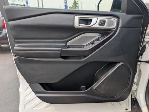 Used 2020 Ford Explorer Platinum w/ Premium Technology Package AWD/4WD image 9