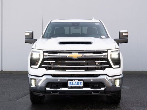 New 2026 Chevrolet Silverado 3500 LTZ w/ LTZ Convenience Package image 24