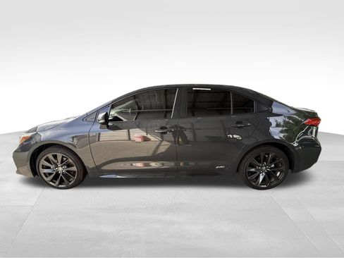 Used 2024 Toyota Corolla SE w/ SE Package AWD/4WD image 9
