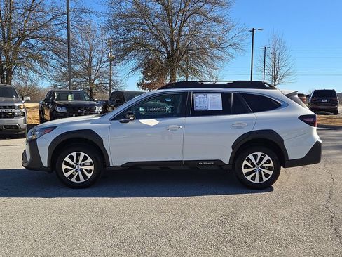 Certified 2025 Subaru Outback Premium image 4