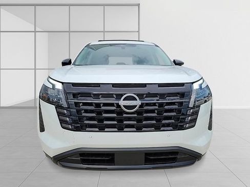 New 2026 Nissan Pathfinder SV w/ SV Premium Package AWD/4WD image 9