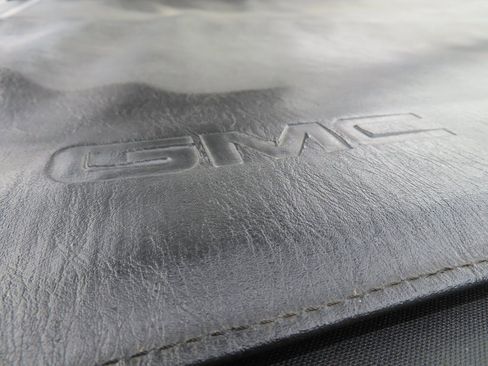 Used 2025 GMC Sierra EV Denali image 40