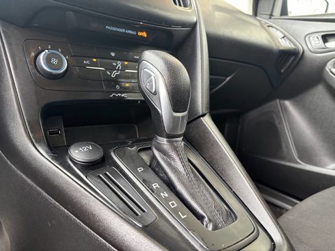 Used 2018 Ford Focus SE image 23