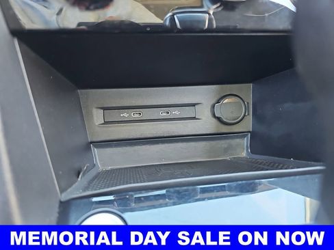 Used 2023 Volkswagen Taos SE FWD image 38