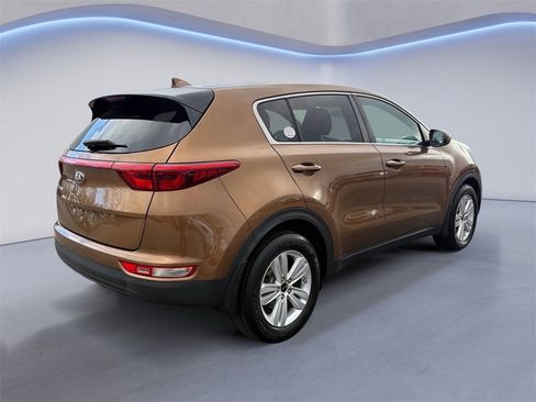 Used 2019 Kia Sportage LX image 3