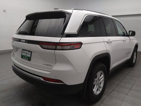 Used 2023 Jeep Grand Cherokee Laredo w/ Trailer Tow Prep Group (B) AWD/4WD image 9