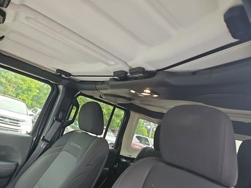 Used 2024 Jeep Wrangler Unlimited Sport AWD/4WD image 16