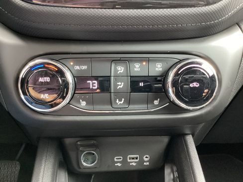 Used 2023 Chevrolet TrailBlazer LT w/ Convenience Package AWD/4WD image 19