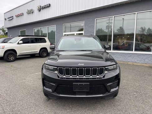 Used 2023 Jeep Grand Cherokee Laredo X AWD/4WD image 9