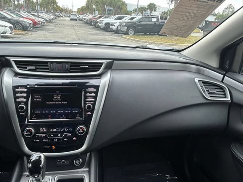 Used 2024 Nissan Murano SV FWD image 19