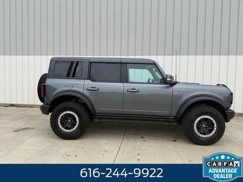 Used 2022 Ford Bronco Outer Banks w/ Sasquatch Package AWD/4WD image 8