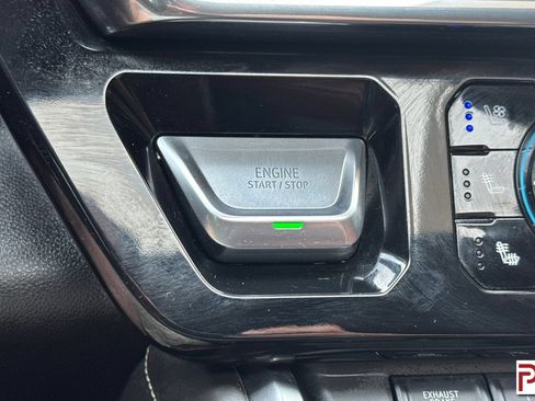 Used 2025 GMC Sierra 3500 Denali Ultimate AWD/4WD image 25