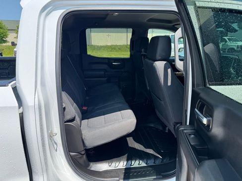 Used 2020 Chevrolet Silverado 1500 LT w/ Remote Start Package AWD/4WD image 11
