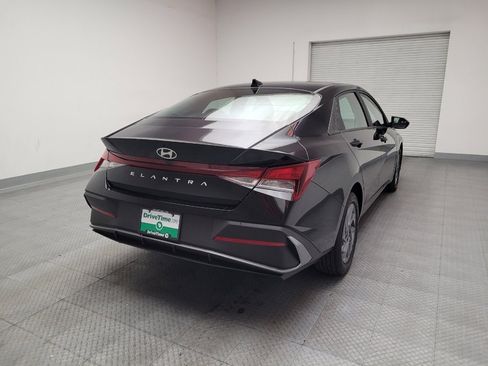 Used 2024 Hyundai Elantra SEL FWD image 7