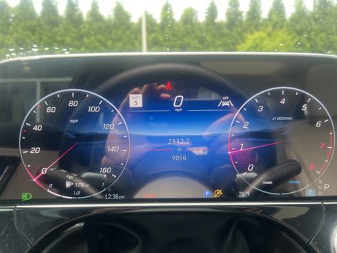 Used 2025 Mercedes-Benz E 350 Sedan image 21