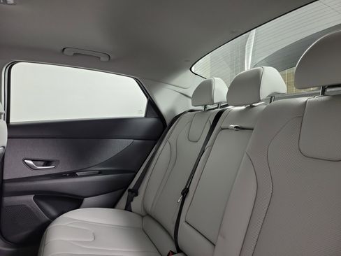 New 2025 Hyundai Elantra Limited w/ Cargo Package image 31