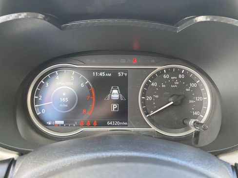 Used 2022 Nissan Versa SV image 15