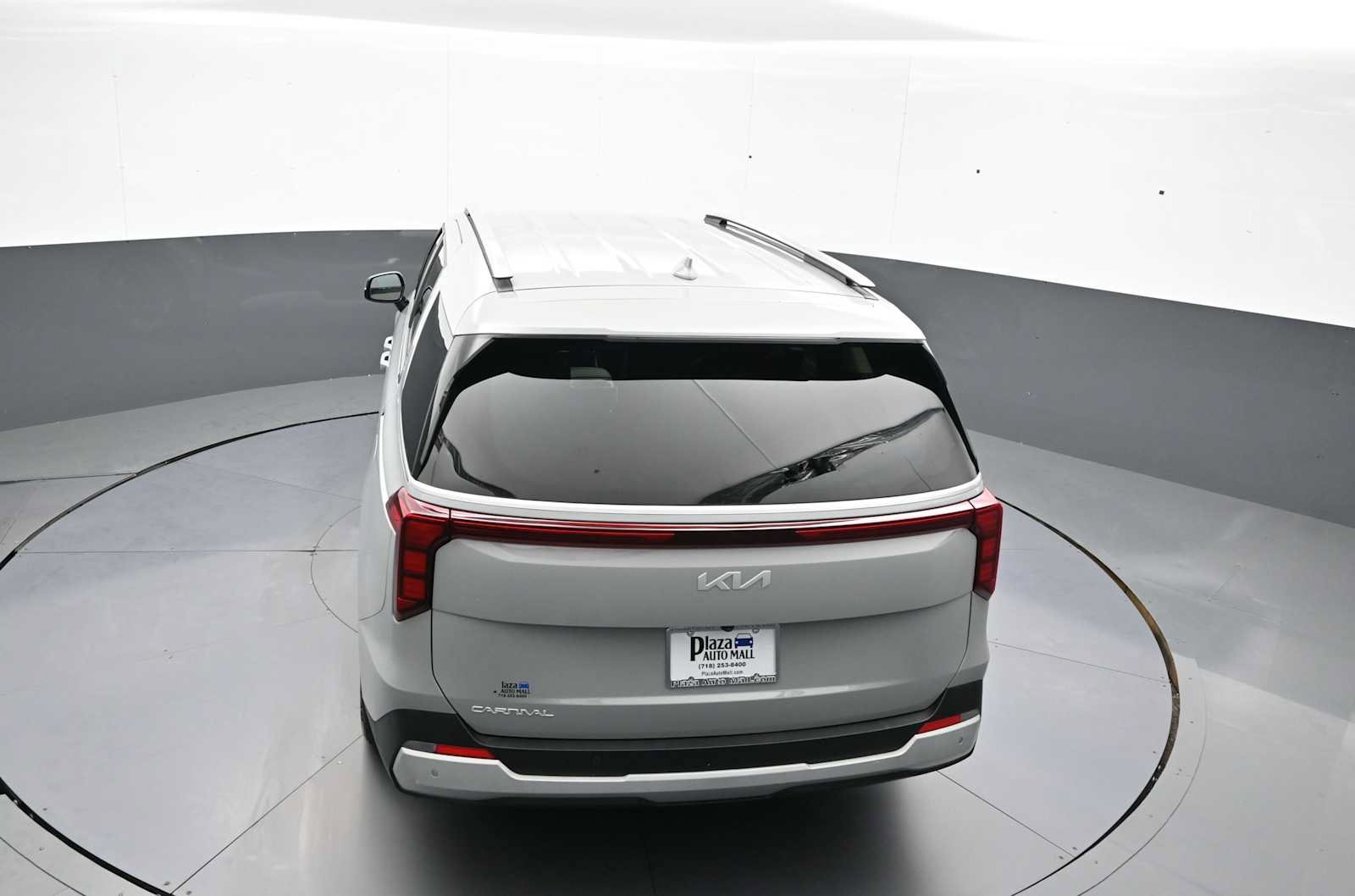 Used 2025 Kia Carnival EX FWD image 40