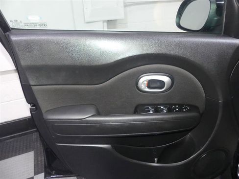 Used 2017 Kia Soul w/ Convenience Package image 17
