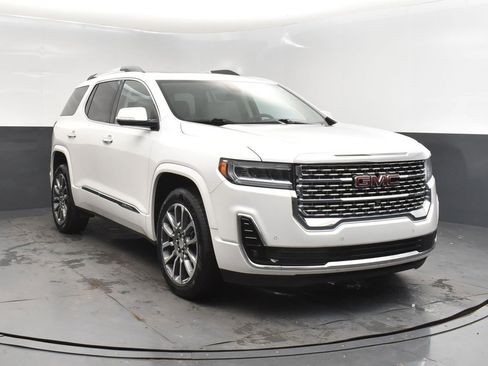 Used 2021 GMC Acadia Denali w/ Denali Technology Package image 9