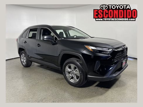 Certified 2025 Toyota RAV4 LE image 1