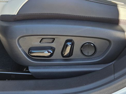 Used 2023 Lexus ES 300h Ultra Luxury w/ Accessory Package (Z2) image 20